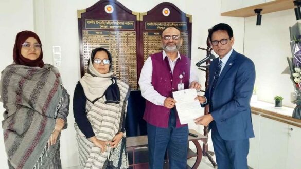 অধ্যাপক ড. নিয়াজ আহমদ খান।