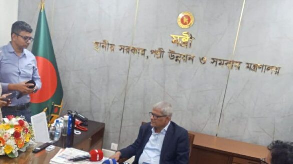 পল্লী উন্নয়ন ও সমবায় মন্ত্রী মির্জা ফখরুল ইসলাম