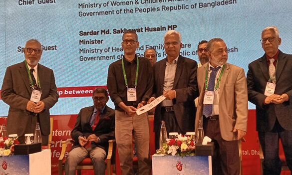 সমাজকল্যাণ এবং মহিলা ও শিশু বিষয়ক মন্ত্রী অধ্যাপক ডা. এ জেড এম জাহিদ হোসেন