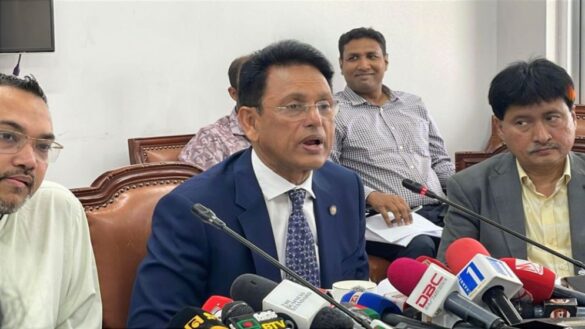 শিক্ষা এবং প্রাথমিক ও গণশিক্ষা মন্ত্রী ড. আ ন ম এহছানুল হক মিলন