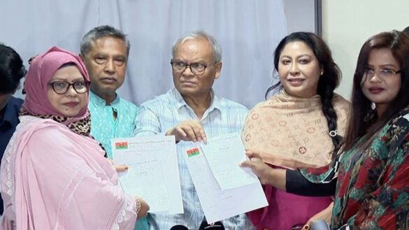 যুগ্ম মহাসচিব ও প্রধানমন্ত্রীর শিল্প ও রাজনৈতিক উপদেষ্টা অ্যাডভোকেট রুহুল কবির রিজভী।