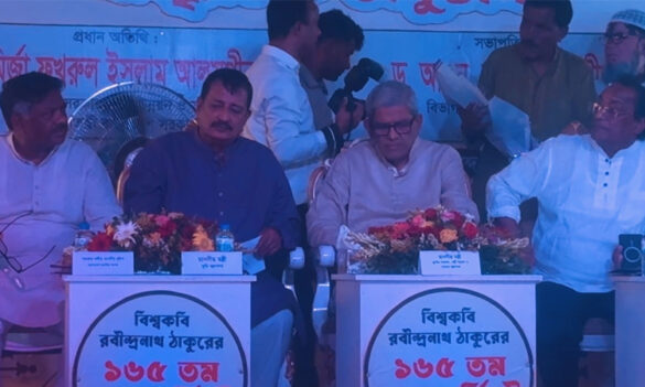 স্থানীয় সরকার, পল্লী উন্নয়ন ও সমবায় মন্ত্রী এবং বিএনপি মহাসচিব মির্জা ফখরুল ইসলাম আলমগীর