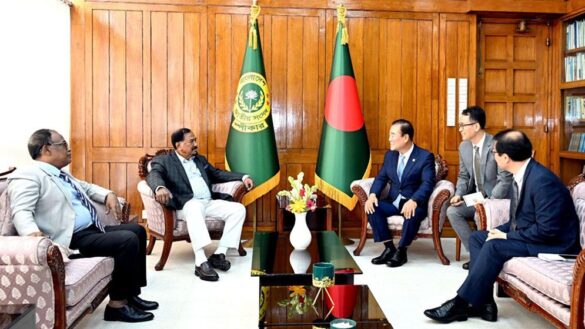 জাতীয় সংসদের স্পিকার হাফিজ উদ্দিন আহমদ।