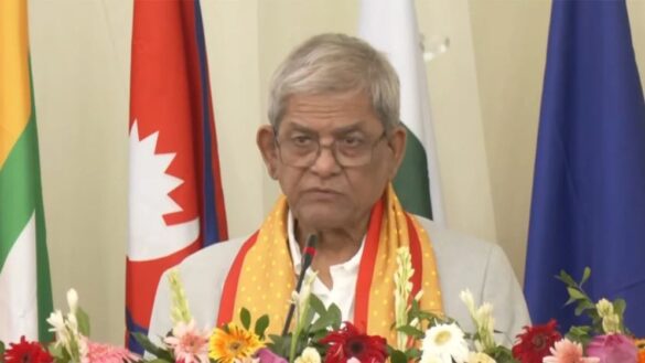 পল্লী উন্নয়ন ও সমবায় মন্ত্রী এবং বিএনপির মহাসচিব মির্জা ফখরুল ইসলাম আলমগীর।