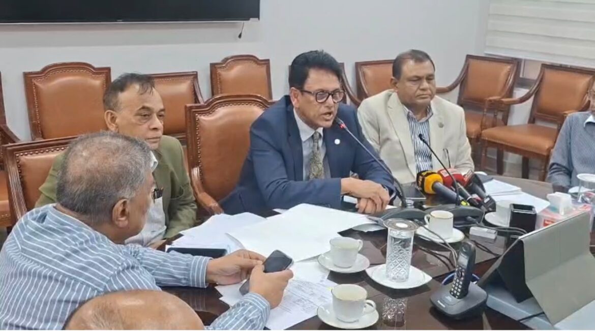 শিক্ষা এবং প্রাথমিক ও গণশিক্ষা মন্ত্রী ড. আ ন ম এহছানুল হক মিলন