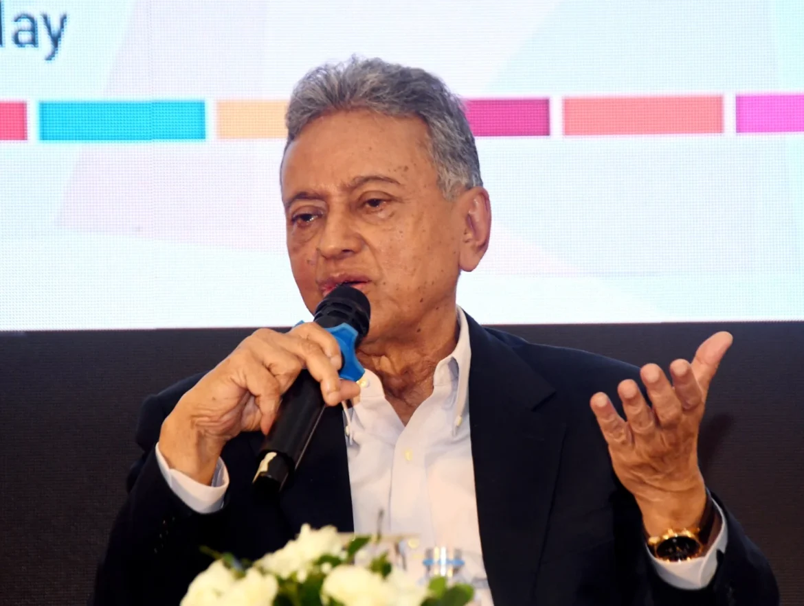 অর্থমন্ত্রী আমির খসরু মাহমুদ চৌধুরী। 